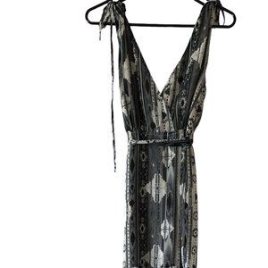 Lulus Womes Gray White Plunging Neckline